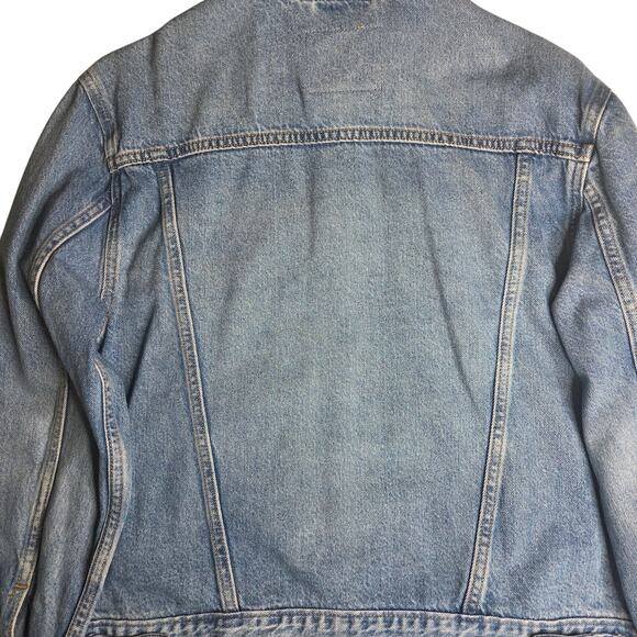 Women's Levi's Denim Ex-Boyfriend Trucker Jean Jacket Long Sleeve Size Medium - Picture 7 of 11
